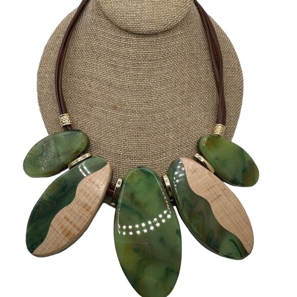 Boho Chic Statement Necklace Green Natural Wood Resin Bead Accent Tropical - Picture 4 of 9